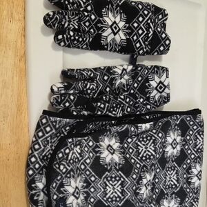 Lands' End Black and White Patterned Scarf and Gloves Set